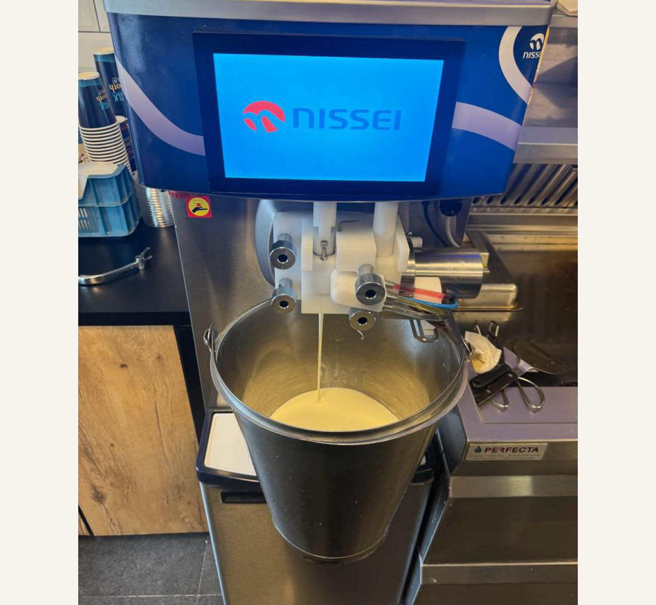 SmulijsNederland | Reparatie en Onderhoud Nissei softijsmachine